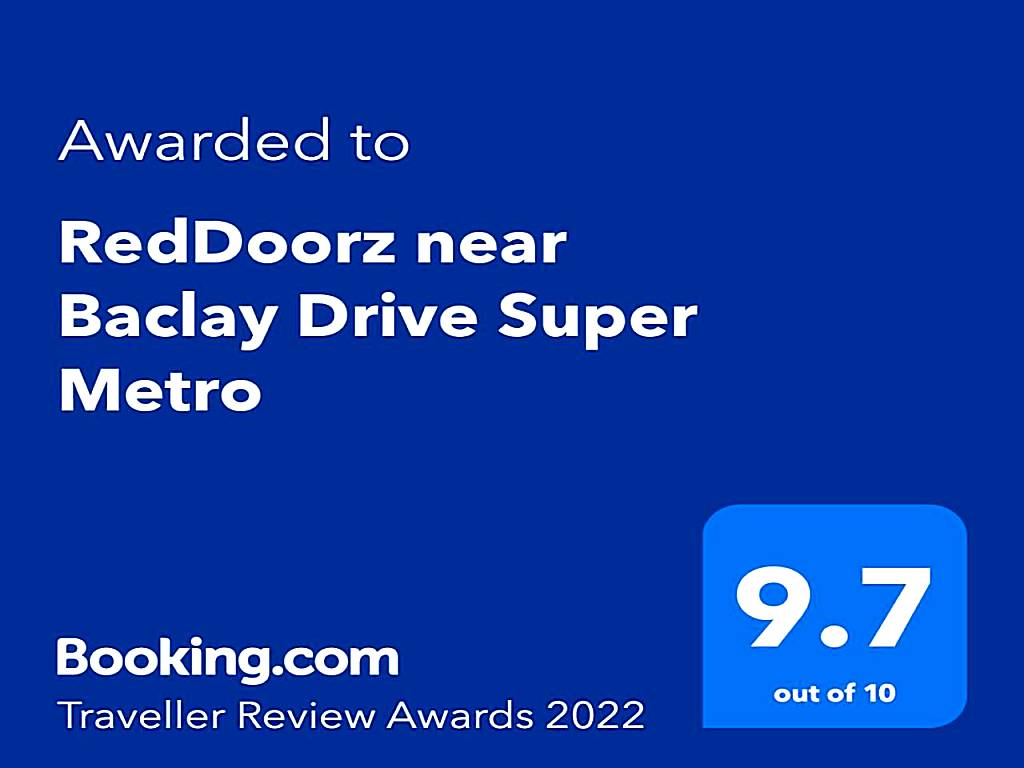 RedDoorz near Baclay Drive Super Metro