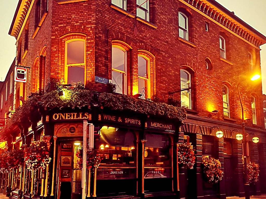 O'Neills Victorian Pub & Townhouse