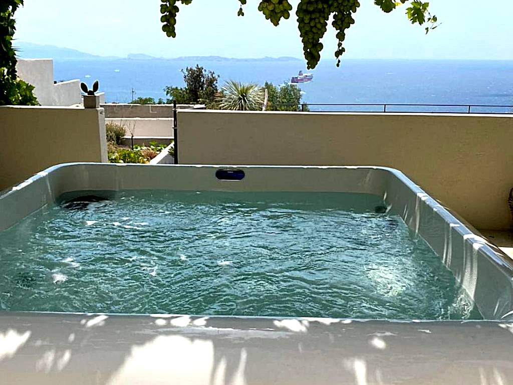 SUITE LOVE SPA VUE MER PISCINe 3