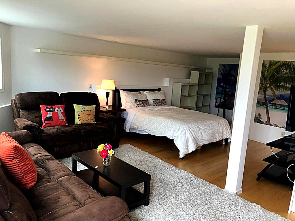 one bedroom suite near Hillside mall