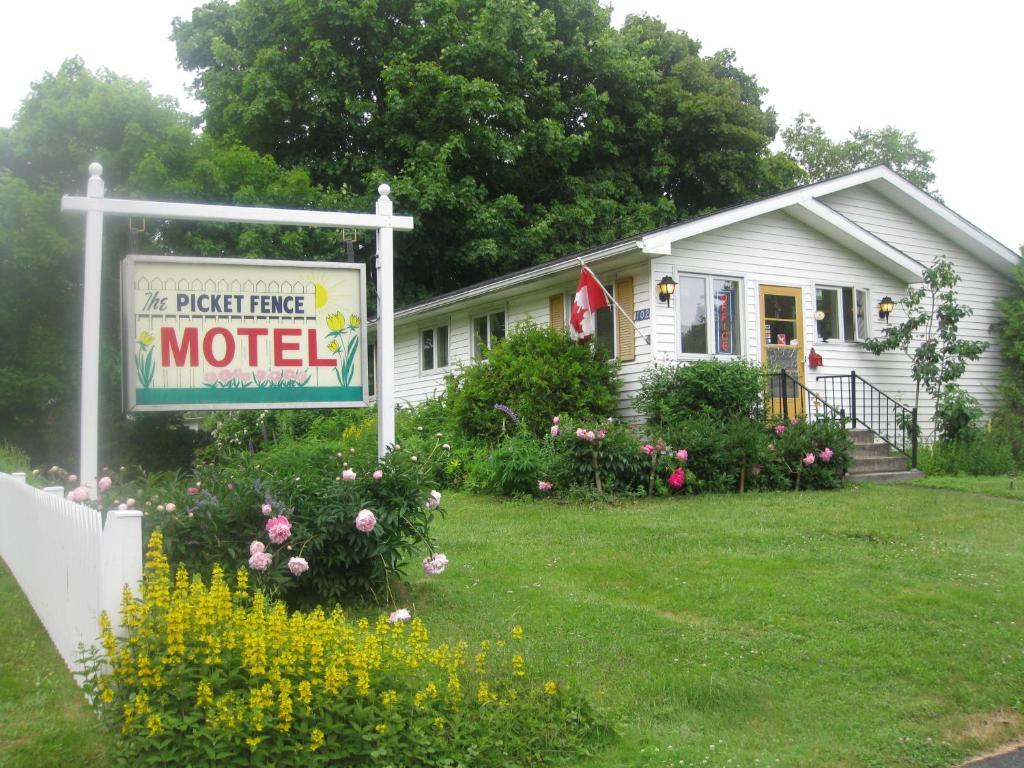 Picket Fence Motel